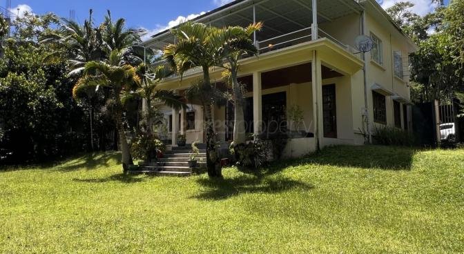 House / Villa of 5 bedrooms for sale in Floréal, center, Mauritius – LexpressProperty.com | 183593 | Ref01