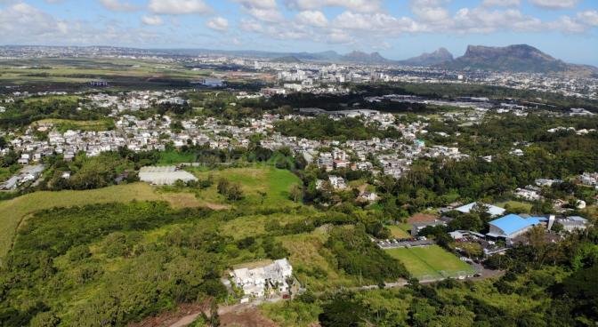 Agricultural land of 7977.4443 m² for sale in Moka, center, Mauritius – LexpressProperty.com | 294924 | Ref01