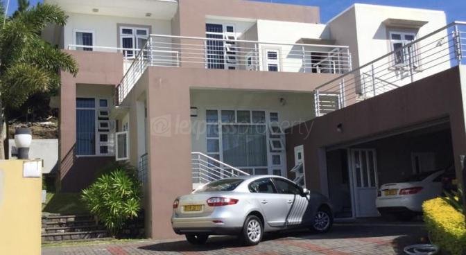 House / Villa of 4 bedrooms for sale in Floréal, center, Mauritius – LexpressProperty.com | 236362 | Ref01