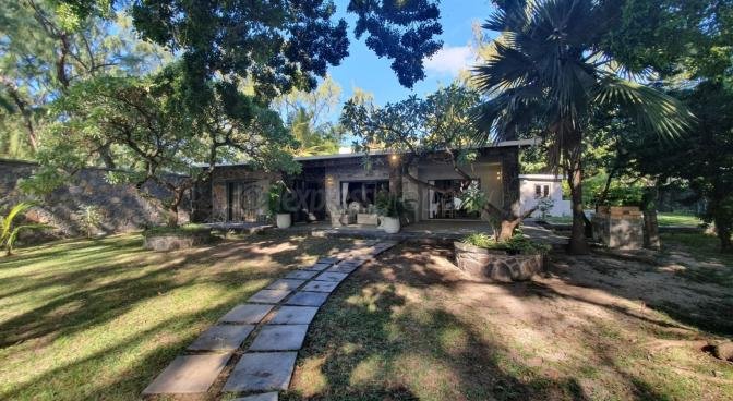 House / Villa of 3 bedrooms for sale in Calodyne, north, Mauritius – LexpressProperty.com | 340029 | Ref01