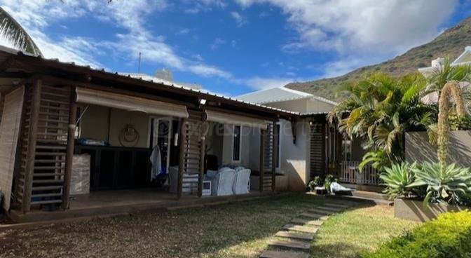 Maison / Villa 3 Chambre(s) en vente à Tamarin, ouest, île Maurice – LexpressProperty.com | 375464 | Ref01