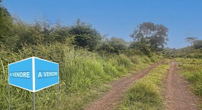 Residential land of 2532 m2 for sale in Calodyne, north, Mauritius – LexpressProperty.com | 326166 | Ref01