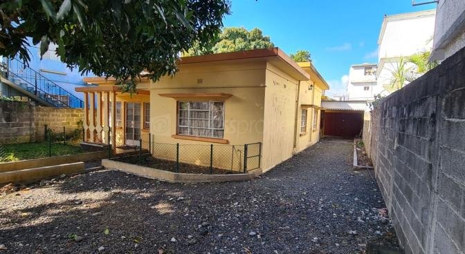 Warehouse for sale in Rose Hill, center, Mauritius – LexpressProperty.com | 334872 | Ref01