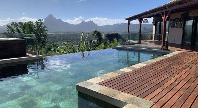 Maison / Villa 5 Chambre(s) en vente à Tamarin, ouest, île Maurice – LexpressProperty.com | 473959 | Ref01