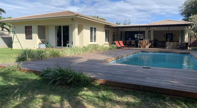 Maison / Villa 4 Chambre(s) en vente à Petite Rivière Noire, ouest, île Maurice – LexpressProperty.com | 506610 | Ref01