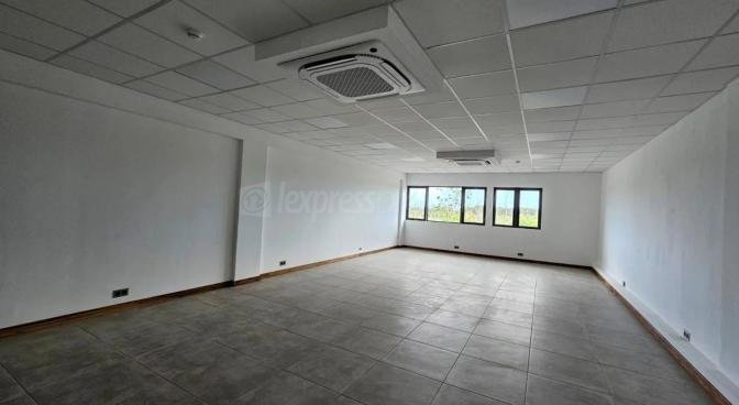 Bureau location à Terre Rouge, nord, île Maurice – LexpressProperty.com | 685291 | Ref01