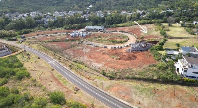 Residential land of 1545 m2 for sale in Bagatelle, center, Mauritius – LexpressProperty.com | 687858 | Ref01