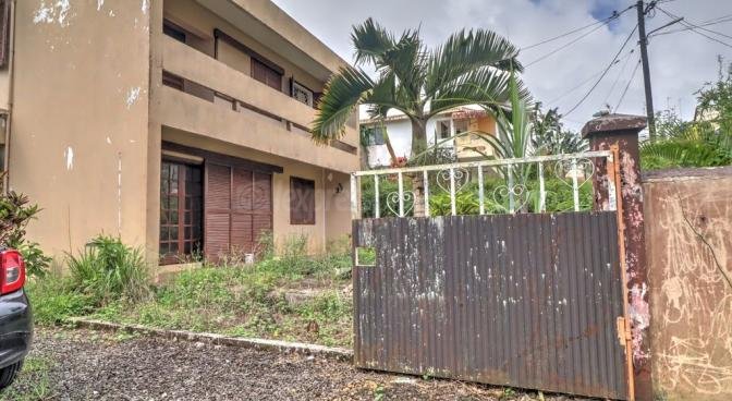 Maison / Villa 4 Chambre(s) en vente à Curepipe, centre, île Maurice – LexpressProperty.com | 697879 | Ref01