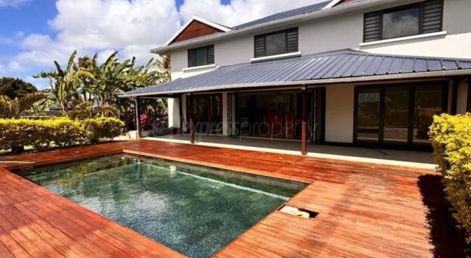 Maison / Villa 4 Chambre(s) en vente à Poste de Flacq, est, île Maurice – LexpressProperty.com | 742589 | Ref01