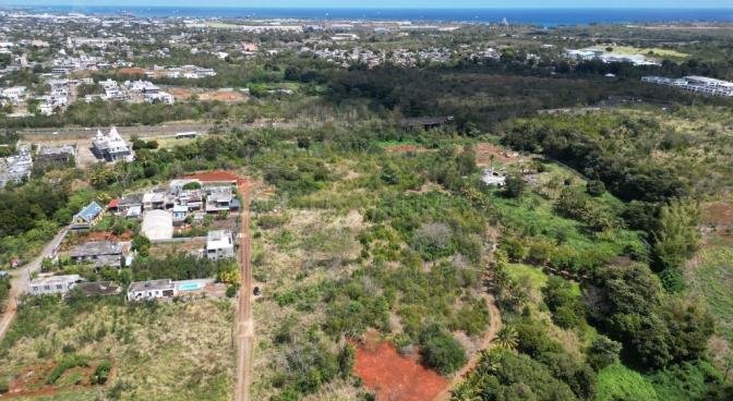 Terrain résidentiel de 23003.7415 m² en vente à Khoyratty, nord, île Maurice – LexpressProperty.com | 748961 | Ref01