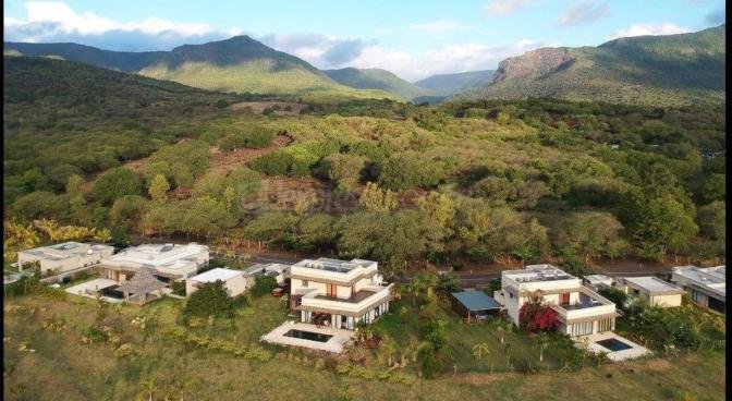 Residential land of 1229 m2 for sale in Black River, west, Mauritius – LexpressProperty.com | 749998 | Ref01