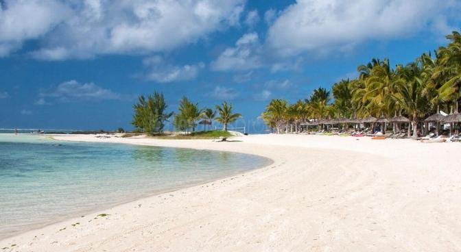 Residential complex / building of 13 bedrooms for sale in Belle Mare, east, Mauritius – LexpressProperty.com | 751136 | Ref01