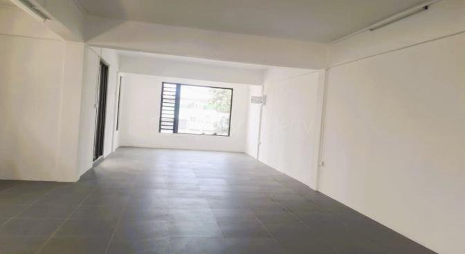 Local commercial location à Vacoas, centre, île Maurice – LexpressProperty.com | 752999 | Ref01