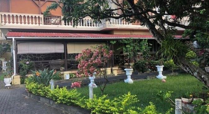 Maison / Villa 7 Chambre(s) en vente à Quatre Bornes, centre, île Maurice – LexpressProperty.com | 754428 | Ref01
