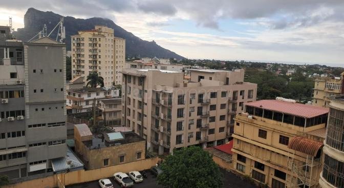 Penthouse of 3 bedrooms for sale in Quatre Bornes, center, Mauritius – LexpressProperty.com | 754633 | Ref01