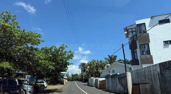 Residential land of 390 m2 for sale in Calodyne, north, Mauritius – LexpressProperty.com | 760181 | Ref01