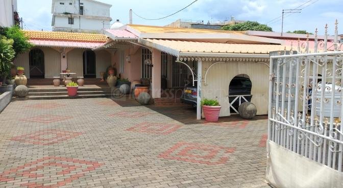 House / Villa of 4 bedrooms for sale in Coromandel, center, Mauritius – LexpressProperty.com | 761672 | Ref01