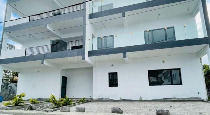Apartment of 7 bedrooms for sale in Quatre Bornes, center, Mauritius – LexpressProperty.com | 761619 | Ref01