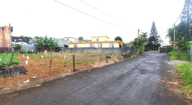 Residential land of 379.8783 m² for sale in Verdun, center, Mauritius – LexpressProperty.com | 774174 | Ref01