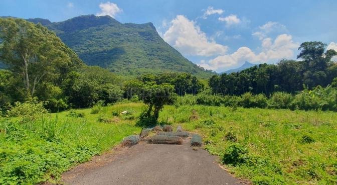 Residential land of 2574.7307 m² for sale in Moka, center, Mauritius – LexpressProperty.com | 718030 | Ref01