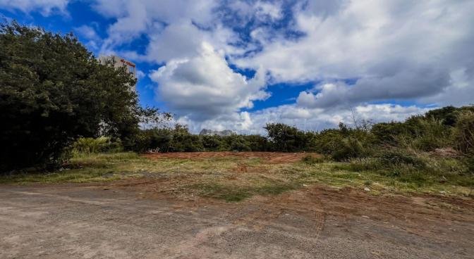 Terrain résidentiel de 4400 m2 en vente à Quatre Bornes, centre, île Maurice – LexpressProperty.com | 739405 | Ref01